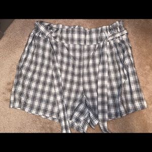 Forever 21 shorts with tie belt